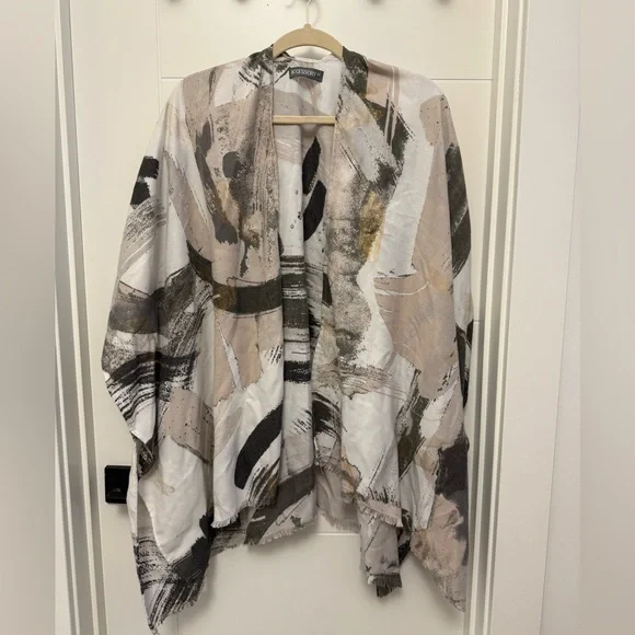 Abstract Patterned Scarf - Picture 1 of 3